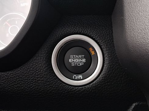 Used 2025 RAM 1500 Big Horn AWD/4WD image 21