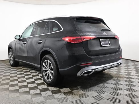 Used 2026 Mercedes-Benz GLC 300 4MATIC image 5