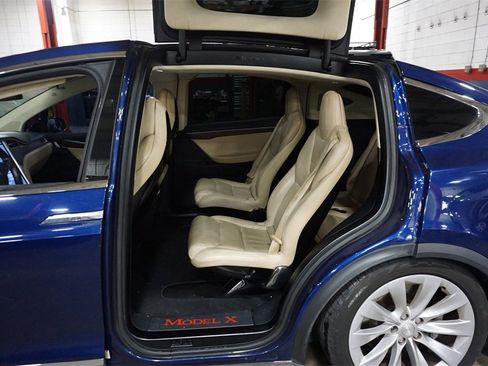 Used 2017 Tesla Model X 75D image 13