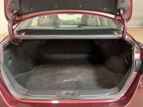 Used 2024 Nissan Sentra SV FWD image 14