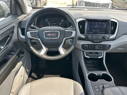 Used 2024 GMC Terrain SLT AWD/4WD image 9