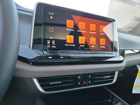 New 2025 Volkswagen Atlas Peak Edition SE image 12