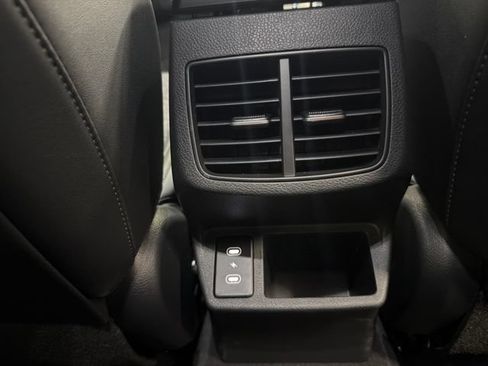 Certified 2025 Kia Seltos S AWD/4WD image 15