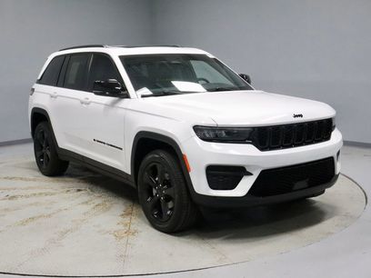 Used 2023 Jeep Grand Cherokee Altitude