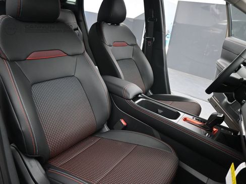 New 2026 Nissan Kicks SR FWD image 23