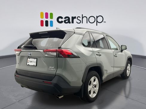 Used 2021 Toyota RAV4 XLE w/ Convenience Package AWD/4WD image 5