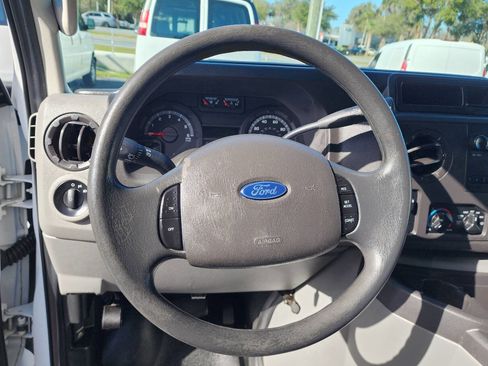 Used 2015 Ford E-350 and Econoline 350 Super Duty image 20