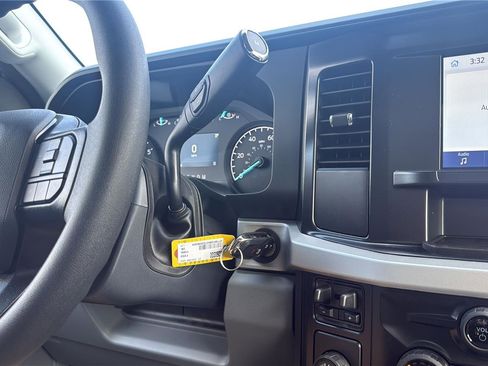 New 2026 Ford F250 XL w/ XL Chrome Package RWD image 27