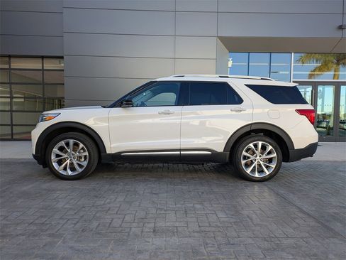 Used 2023 Ford Explorer Platinum w/ Technology Package image 7