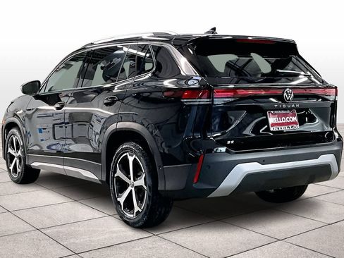 New 2026 Volkswagen Tiguan SE image 3