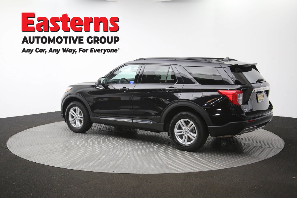Used 2023 Ford Explorer XLT w/ Equipment Group 202A AWD/4WD image 65