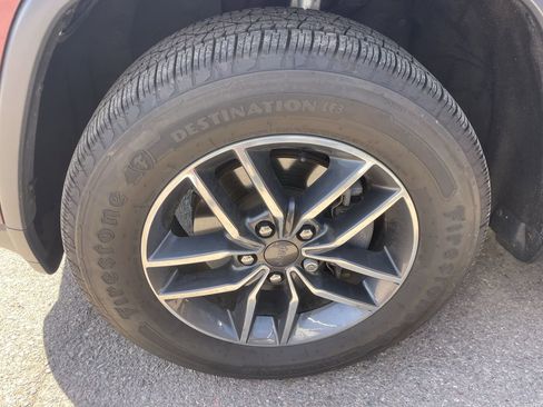 Used 2019 Jeep Grand Cherokee Limited w/ Trailer Tow Group IV image 5