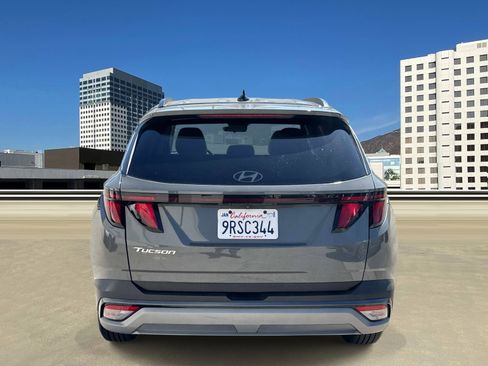 Used 2025 Hyundai Tucson SEL FWD image 4