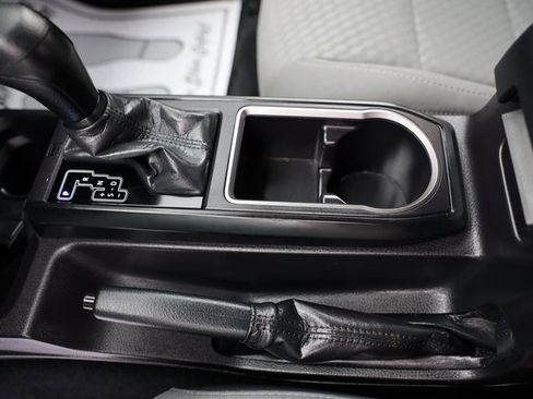 Used 2022 Toyota Tacoma SR image 29