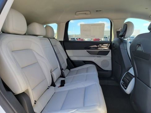 New 2026 Lincoln Nautilus Premier image 22