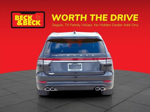 Used 2023 Lincoln Aviator Reserve w/ Equipment Group 201A image 6
