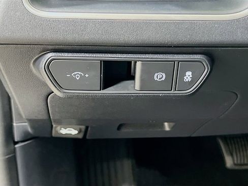 New 2026 Kia K4 LXS image 10