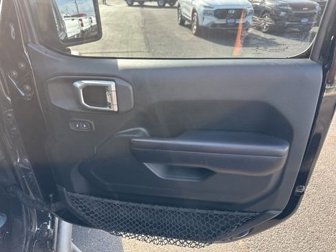 Used 2018 Jeep Wrangler Unlimited Sport S image 21