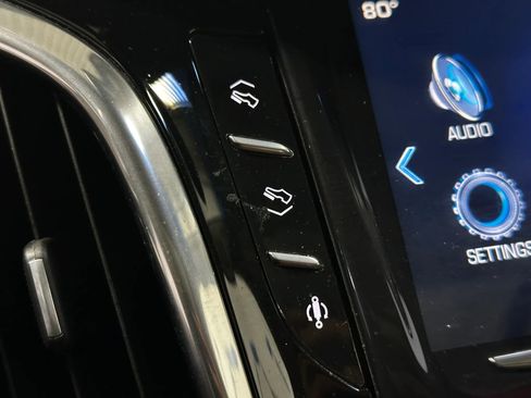 Used 2016 Cadillac Escalade Luxury AWD/4WD image 43