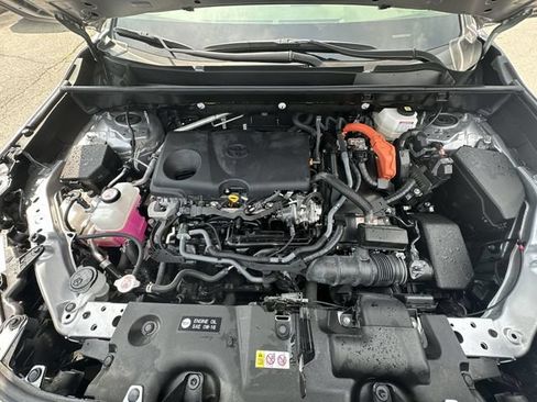 Used 2023 Toyota RAV4 XLE Premium AWD/4WD image 20
