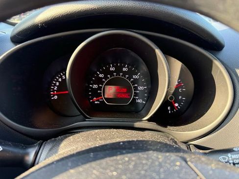 Used 2014 Kia Soul FWD image 16