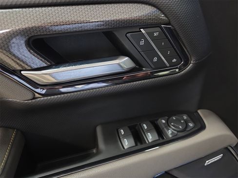 Certified 2022 Chevrolet Silverado 1500 ZR2 w/ Technology Package image 26