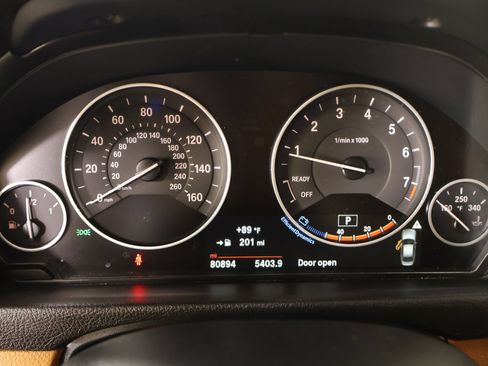Used 2018 BMW 330i xDrive Sedan AWD/4WD image 4