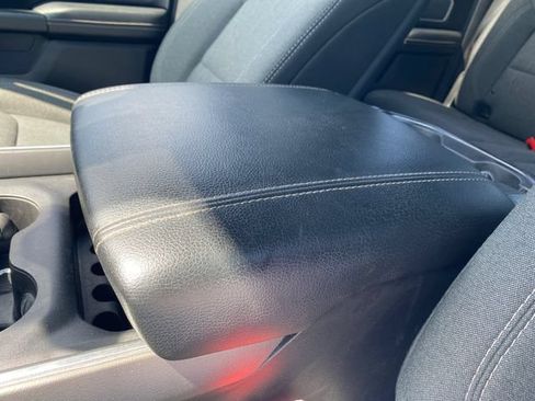 Used 2019 RAM 1500 Big Horn AWD/4WD image 29