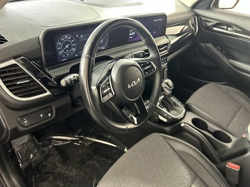 Used 2024 Kia Seltos S FWD image 12