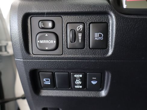 Used 2023 Toyota 4Runner SR5 Premium w/ Moonroof Package AWD/4WD image 21
