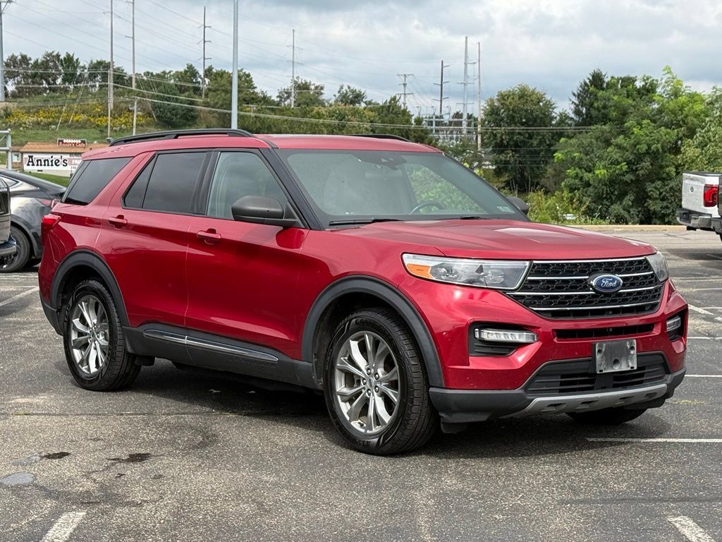 Used 2020 Ford Explorer XLT w/ Equipment Group 202A AWD/4WD image 20