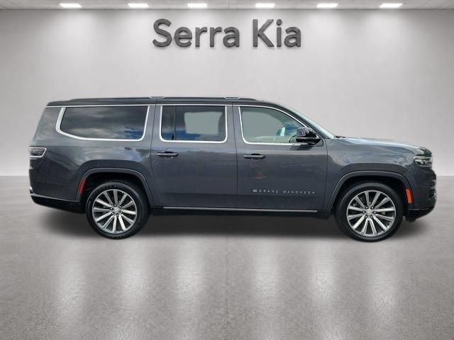 Used 2023 Jeep Grand Wagoneer L Series II AWD/4WD image 6