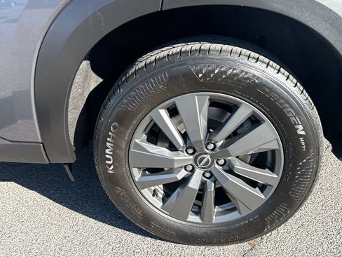 Used 2025 Nissan Pathfinder SV AWD/4WD image 7