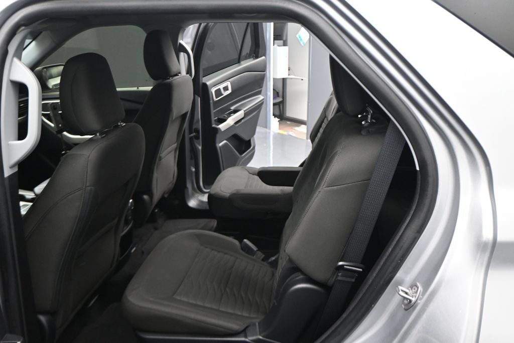 Certified 2021 Ford Explorer XLT RWD image 20