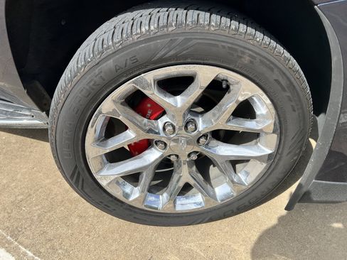 Used 2017 Cadillac Escalade Luxury RWD image 25