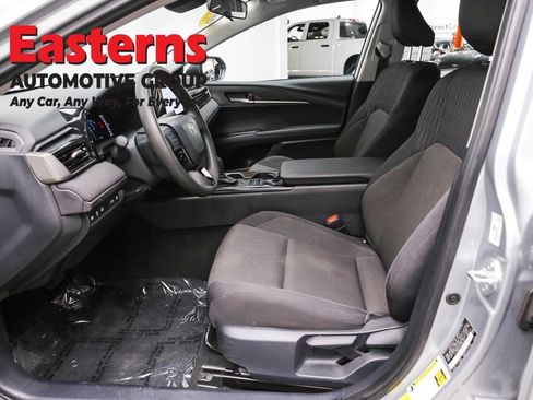 Used 2025 Toyota Camry LE FWD image 14