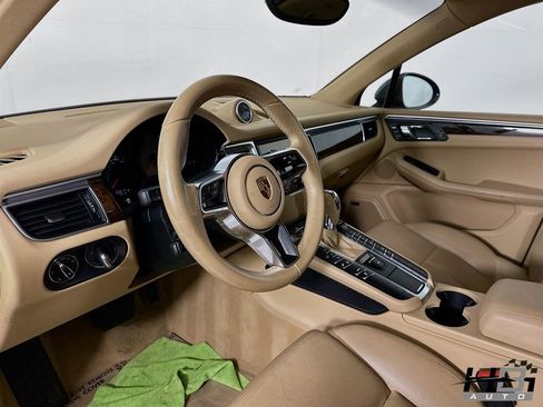 Used 2015 Porsche Macan S image 10