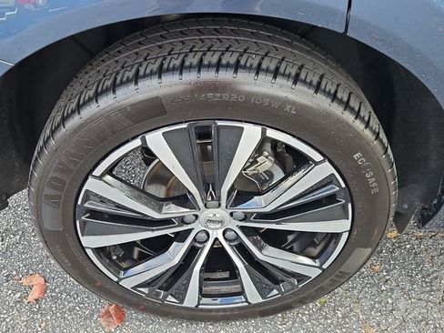 Used 2024 Volvo XC60 B5 Plus image 10