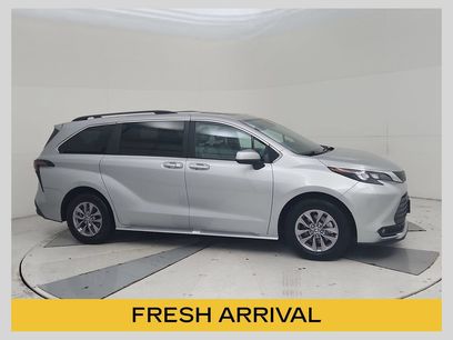 Used 2025 Toyota Sienna XLE