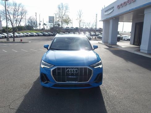 Used 2023 Audi Q3 2.0T Premium image 3
