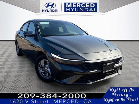 New 2026 Hyundai Elantra SE image 1