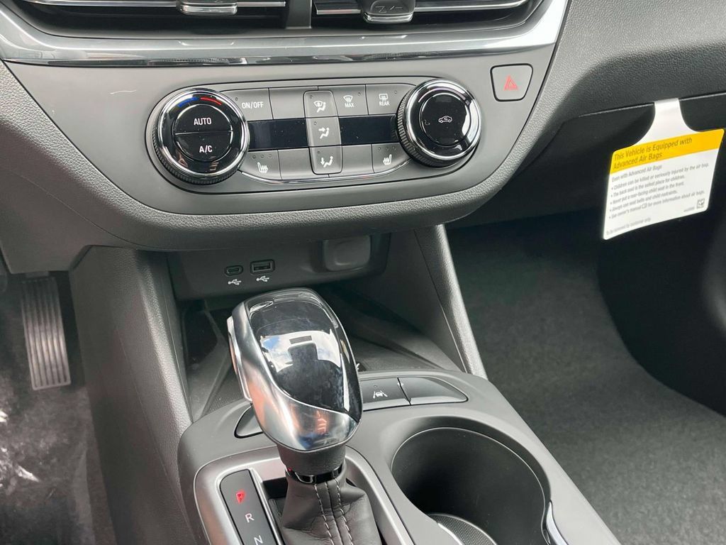 New 2025 Buick Envista Preferred w/ Convenience I Package FWD image 25
