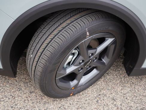 New 2025 Kia K4 LXS image 9