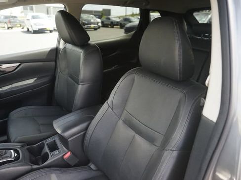 Used 2018 Nissan Rogue Sport SL w/ SL Premium Package FWD image 10