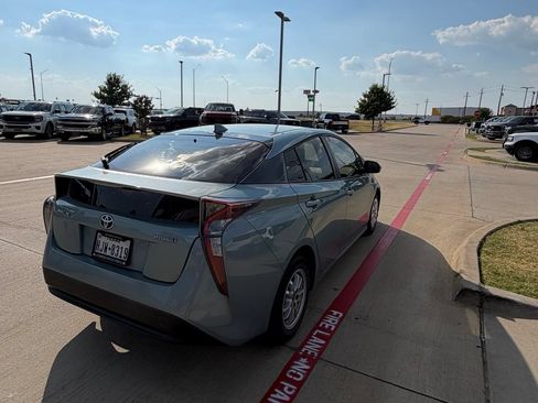 Used 2016 Toyota Prius Two FWD image 20