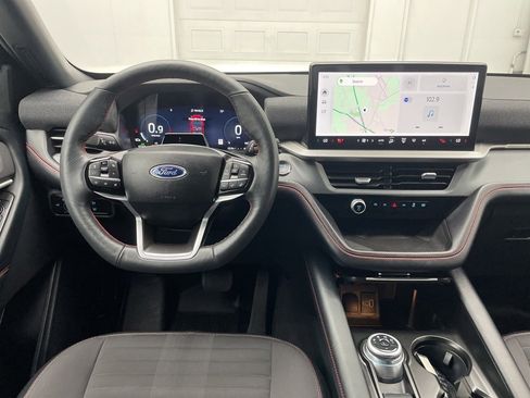 Used 2025 Ford Explorer ST-Line image 16