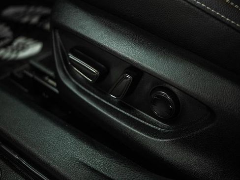 Used 2025 Toyota Camry SE image 15