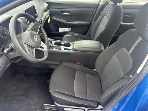 Certified 2025 Nissan Sentra SV w/ Lighting Package image 18