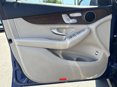 Used 2022 Mercedes-Benz GLC 300 image 19