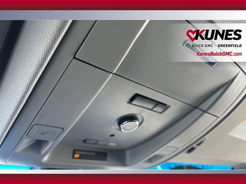 Used 2016 GMC Yukon XL SLT image 18